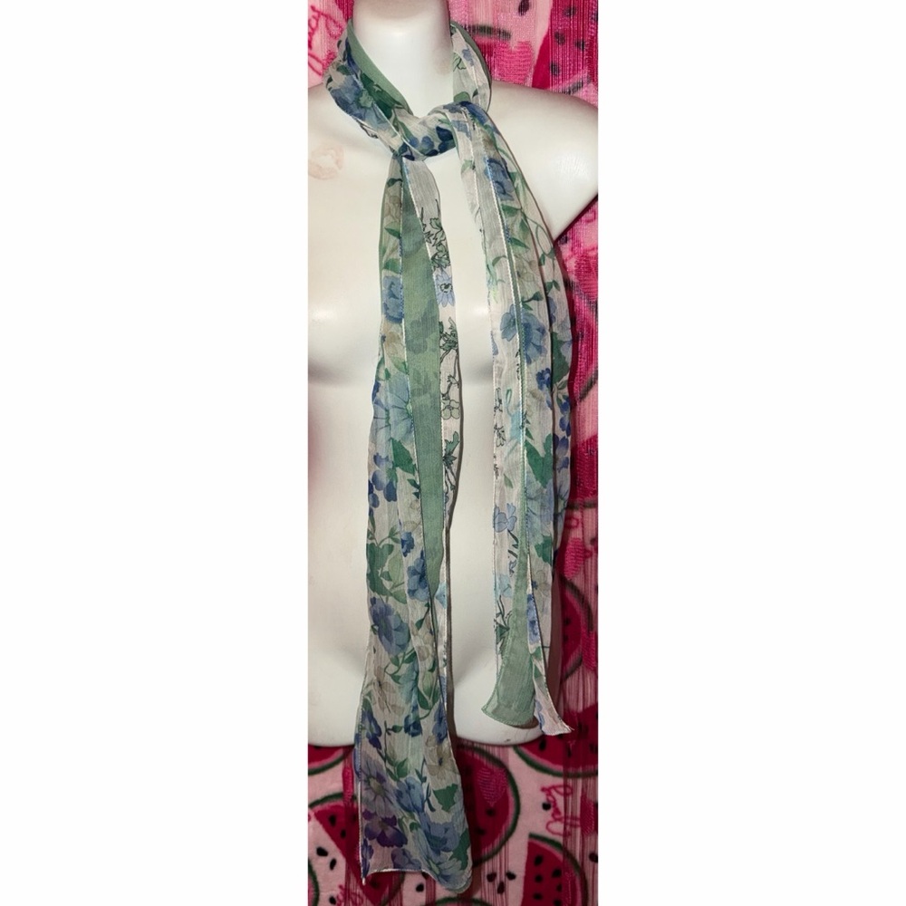 💚🩵 Floral Paneled Scarf